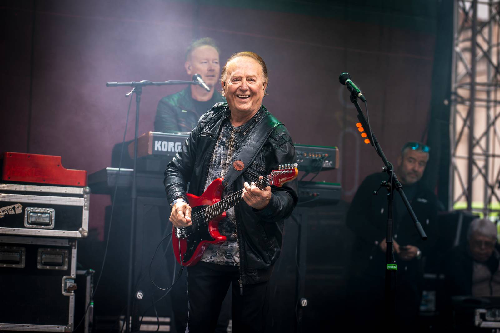 Mezi ploty, den druhý: Ani déšť nezkazil dobrou náladu. Zahráli Olympic, Aneta Langerová, Marta Jandová i Michal Hrůza