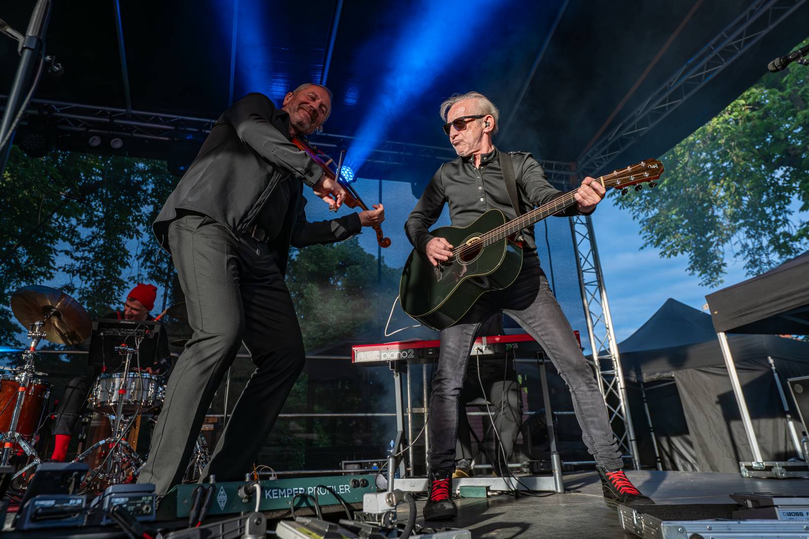 Čechomor odstartoval venkovní sezónu komorním koncertem ve vile Lanna