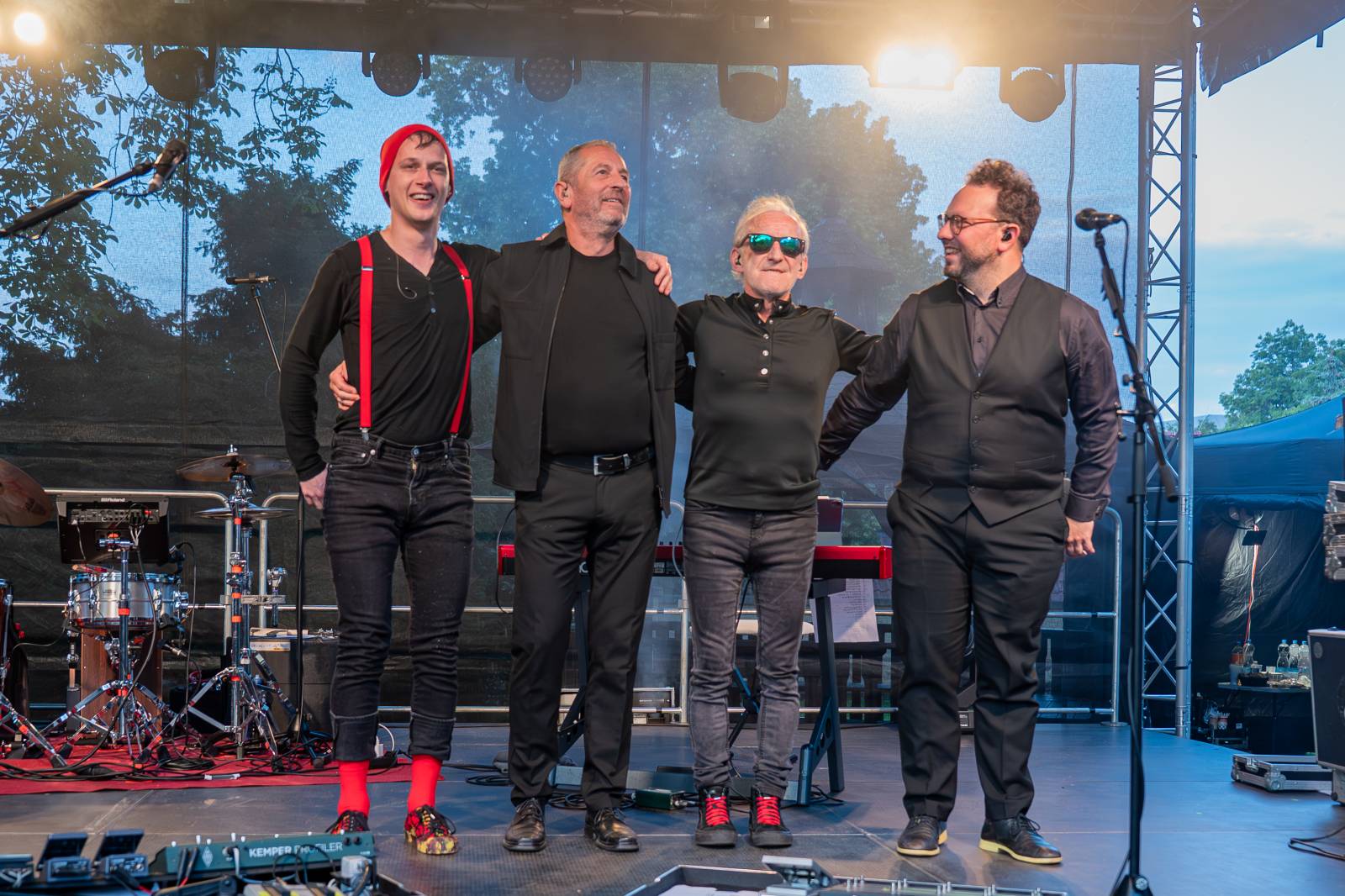 Čechomor odstartoval venkovní sezónu komorním koncertem ve vile Lanna