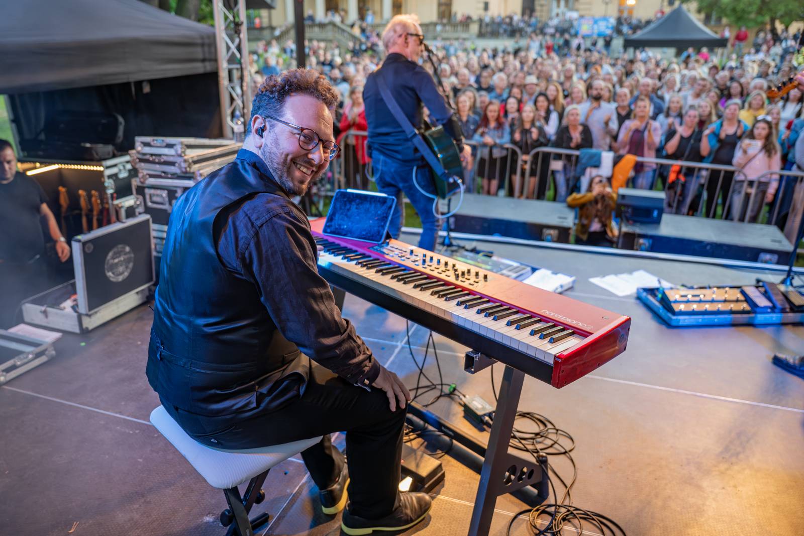 Čechomor odstartoval venkovní sezónu komorním koncertem ve vile Lanna