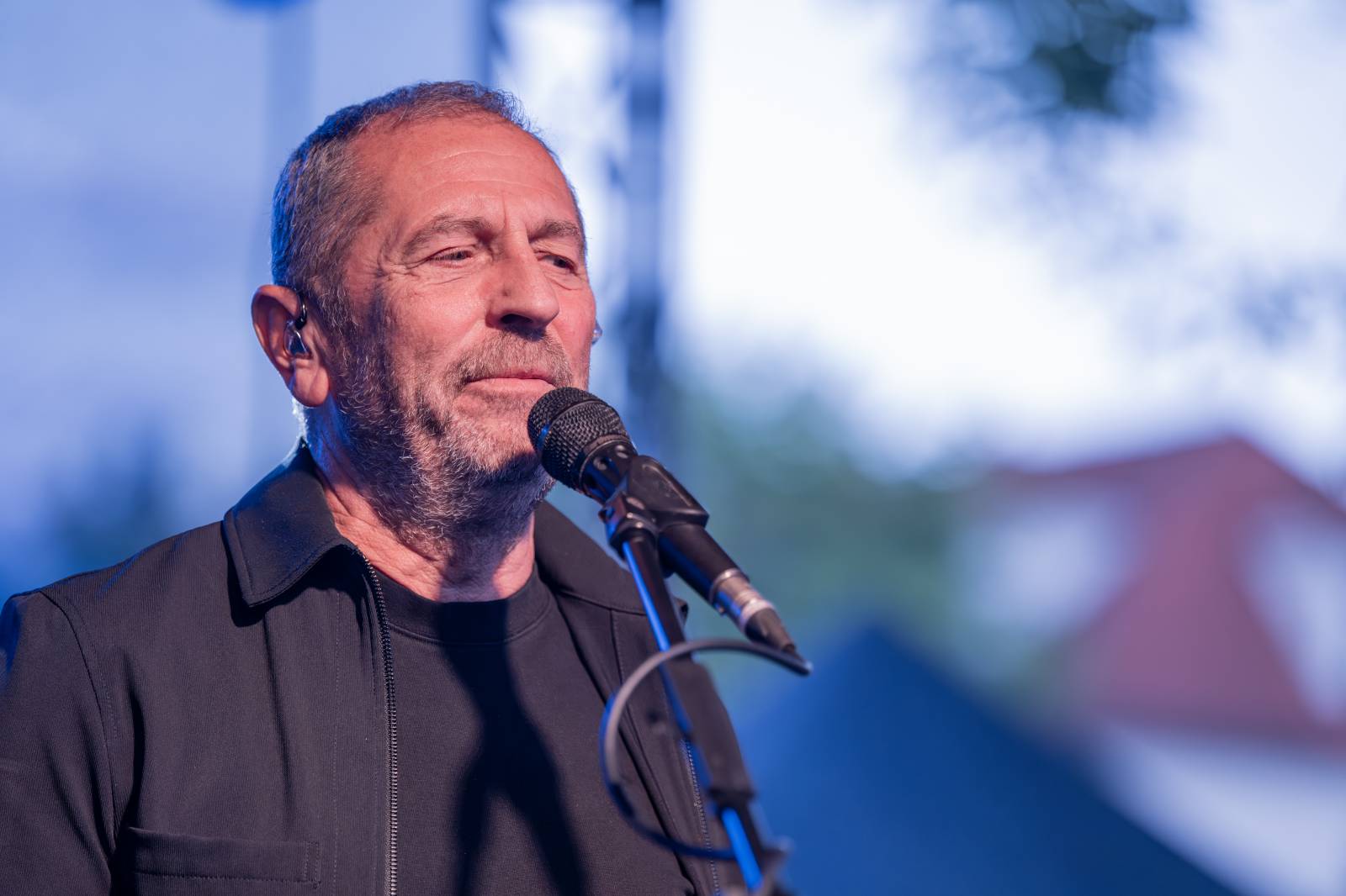 Čechomor odstartoval venkovní sezónu komorním koncertem ve vile Lanna