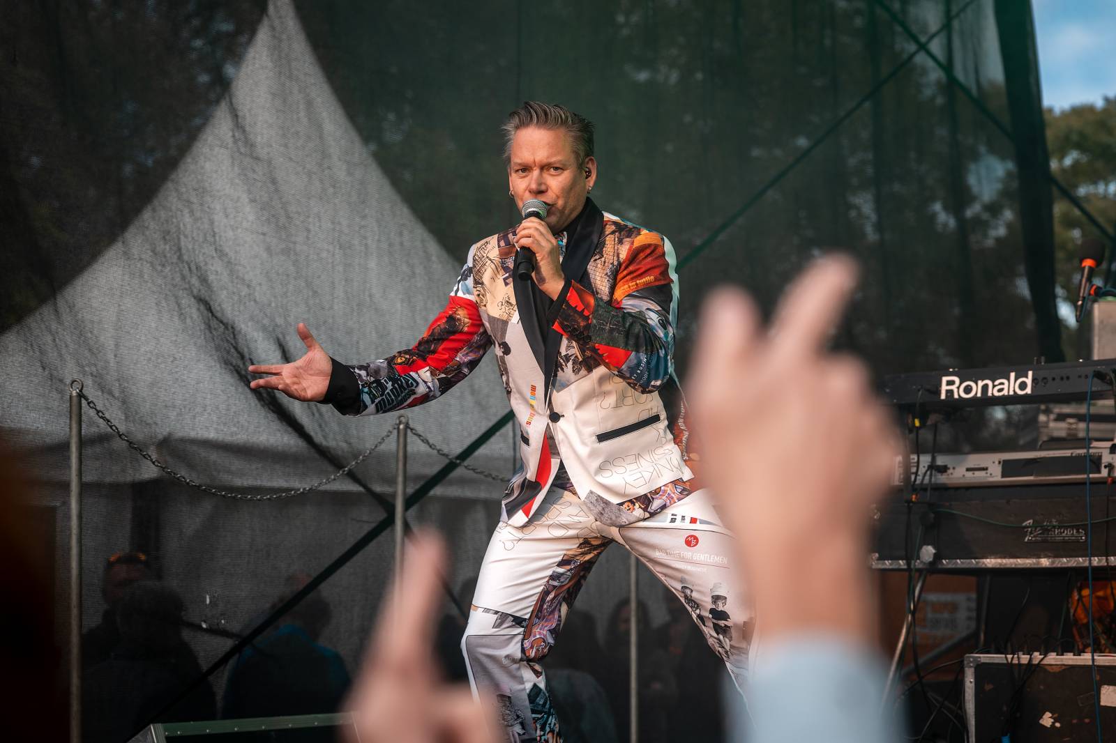 Monkey Business oslavili 25 let ve velkém. Na Vyšehradě jim blahopřáli Tonya Graves, Ashley Slater, Dan Bárta i Lou Fanánek Hagen