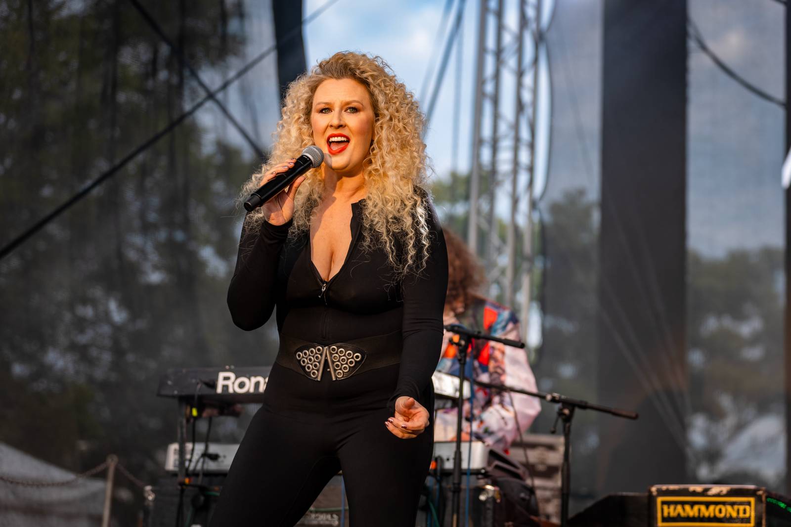 Monkey Business oslavili 25 let ve velkém. Na Vyšehradě jim blahopřáli Tonya Graves, Ashley Slater, Dan Bárta i Lou Fanánek Hagen