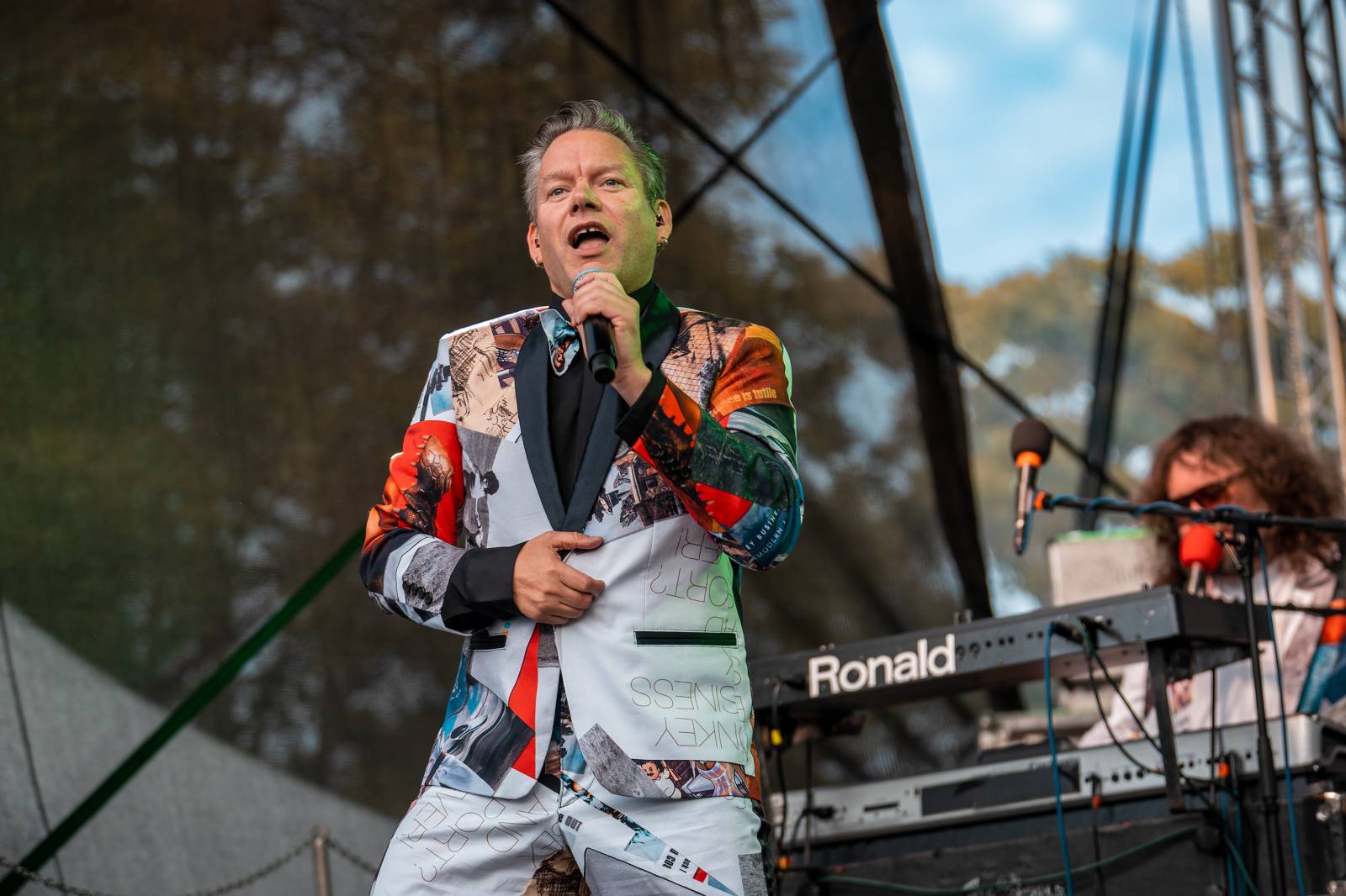 Monkey Business oslavili 25 let ve velkém. Na Vyšehradě jim blahopřáli Tonya Graves, Ashley Slater, Dan Bárta i Lou Fanánek Hagen