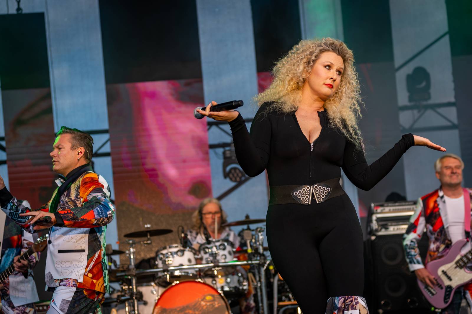 Monkey Business oslavili 25 let ve velkém. Na Vyšehradě jim blahopřáli Tonya Graves, Ashley Slater, Dan Bárta i Lou Fanánek Hagen