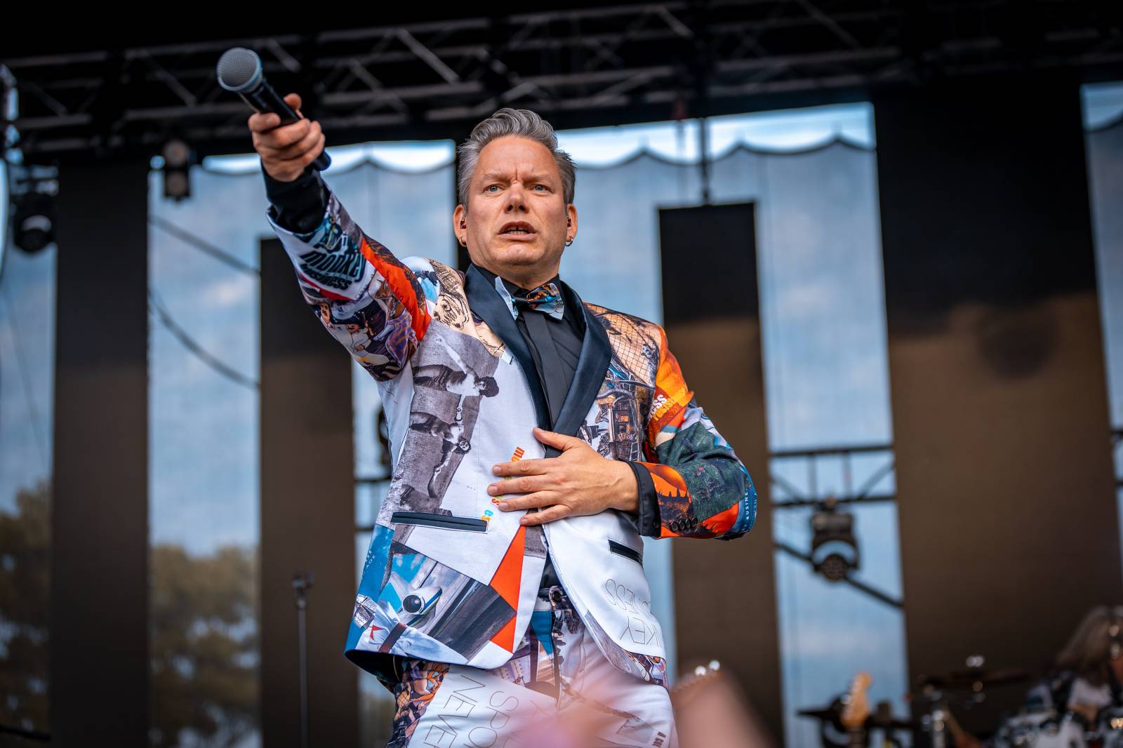 Monkey Business oslavili 25 let ve velkém. Na Vyšehradě jim blahopřáli Tonya Graves, Ashley Slater, Dan Bárta i Lou Fanánek Hagen