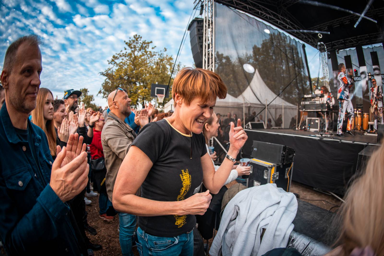 Monkey Business oslavili 25 let ve velkém. Na Vyšehradě jim blahopřáli Tonya Graves, Ashley Slater, Dan Bárta i Lou Fanánek Hagen