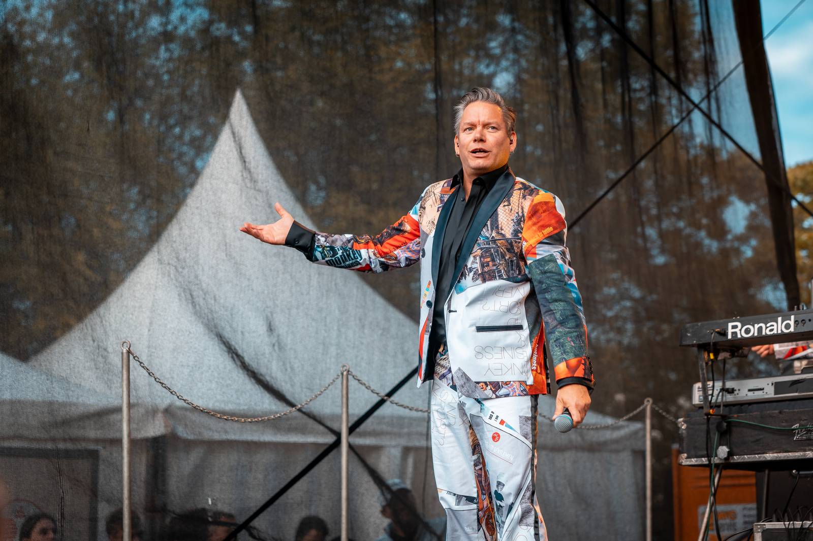 Monkey Business oslavili 25 let ve velkém. Na Vyšehradě jim blahopřáli Tonya Graves, Ashley Slater, Dan Bárta i Lou Fanánek Hagen