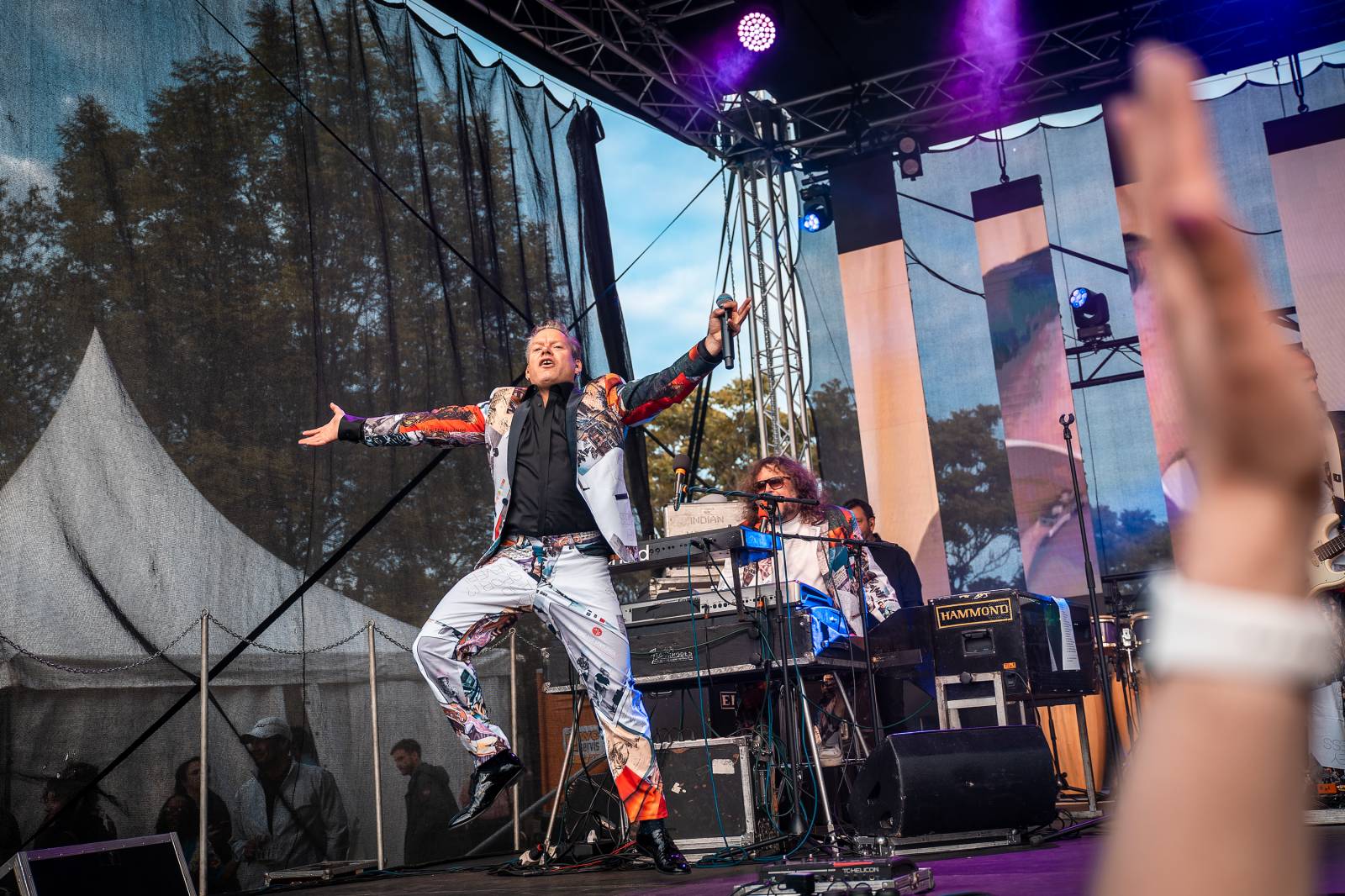 Monkey Business oslavili 25 let ve velkém. Na Vyšehradě jim blahopřáli Tonya Graves, Ashley Slater, Dan Bárta i Lou Fanánek Hagen