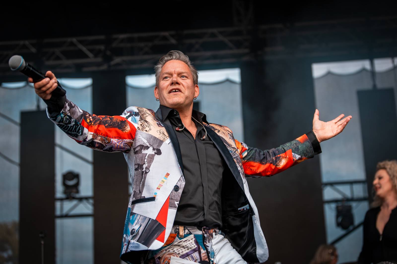 Monkey Business oslavili 25 let ve velkém. Na Vyšehradě jim blahopřáli Tonya Graves, Ashley Slater, Dan Bárta i Lou Fanánek Hagen