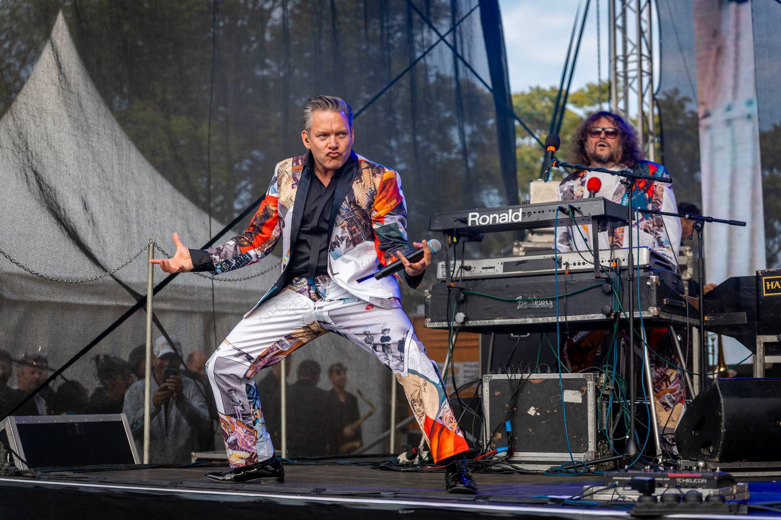 Monkey Business oslavili 25 let ve velkém. Na Vyšehradě jim blahopřáli Tonya Graves, Ashley Slater, Dan Bárta i Lou Fanánek Hagen