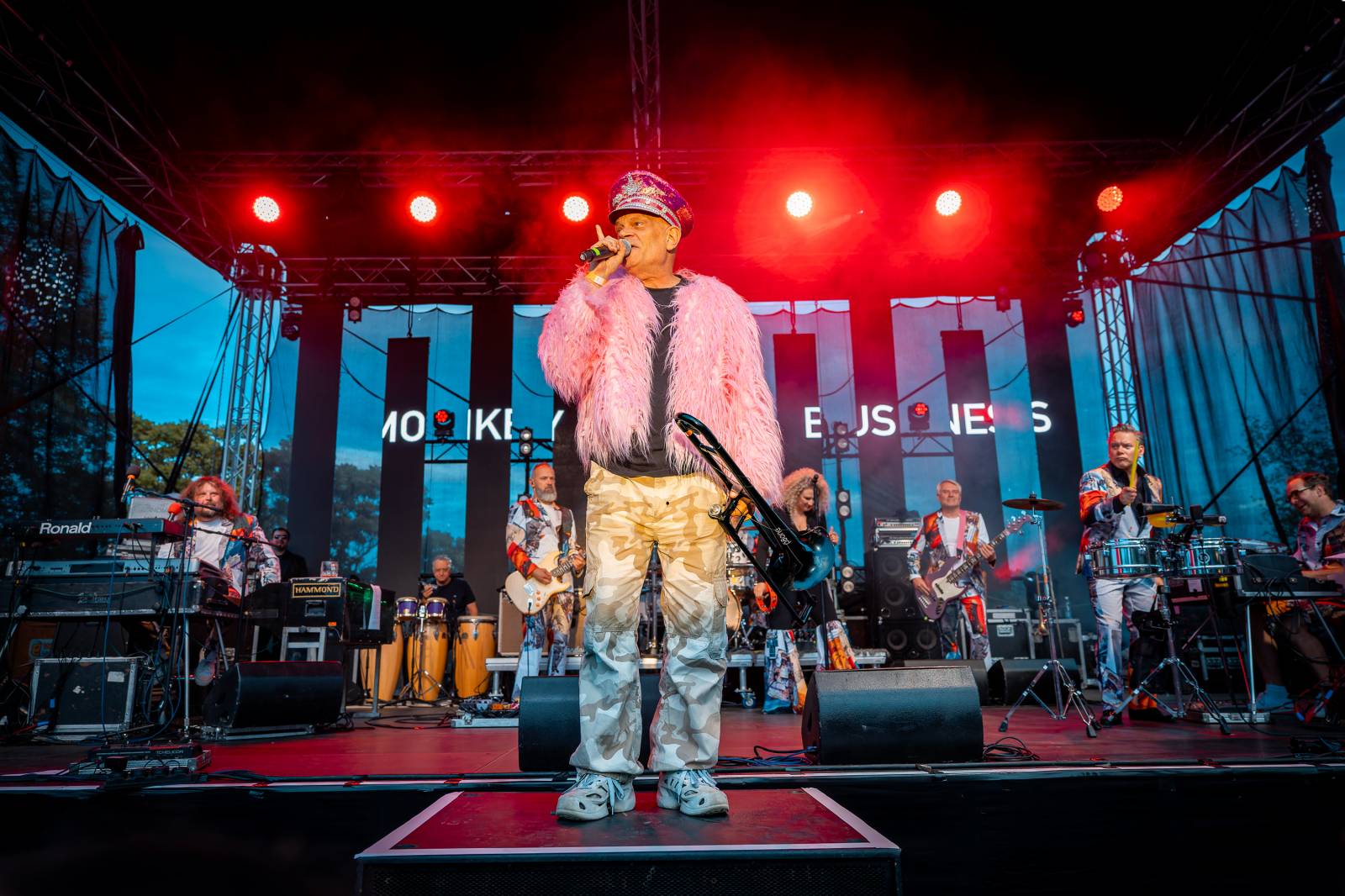 Monkey Business oslavili 25 let ve velkém. Na Vyšehradě jim blahopřáli Tonya Graves, Ashley Slater, Dan Bárta i Lou Fanánek Hagen