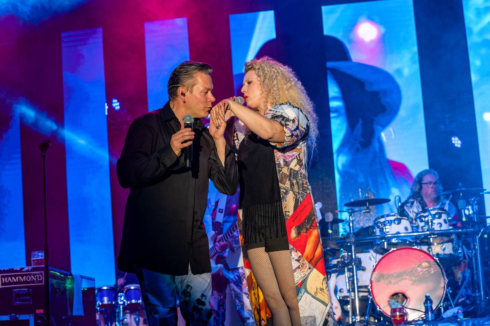 Monkey Business oslavili 25 let ve velkém. Na Vyšehradě jim blahopřáli Tonya Graves, Ashley Slater, Dan Bárta i Lou Fanánek Hagen