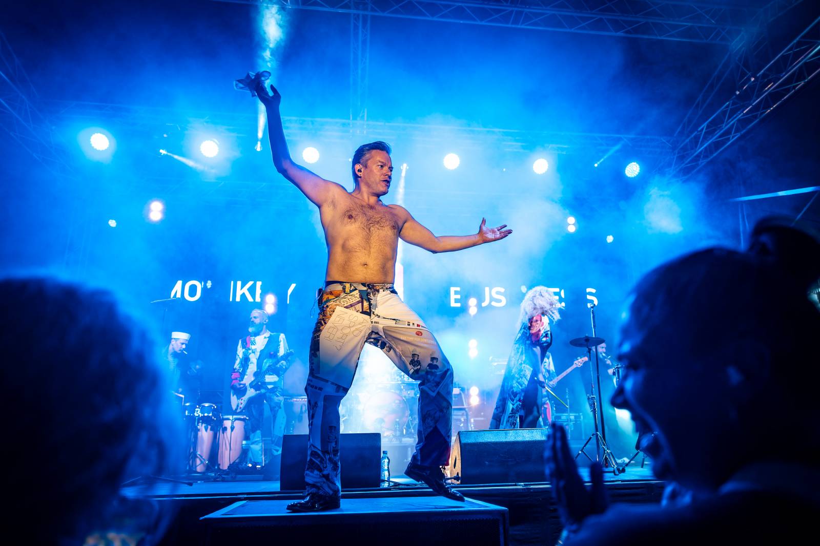 Monkey Business oslavili 25 let ve velkém. Na Vyšehradě jim blahopřáli Tonya Graves, Ashley Slater, Dan Bárta i Lou Fanánek Hagen