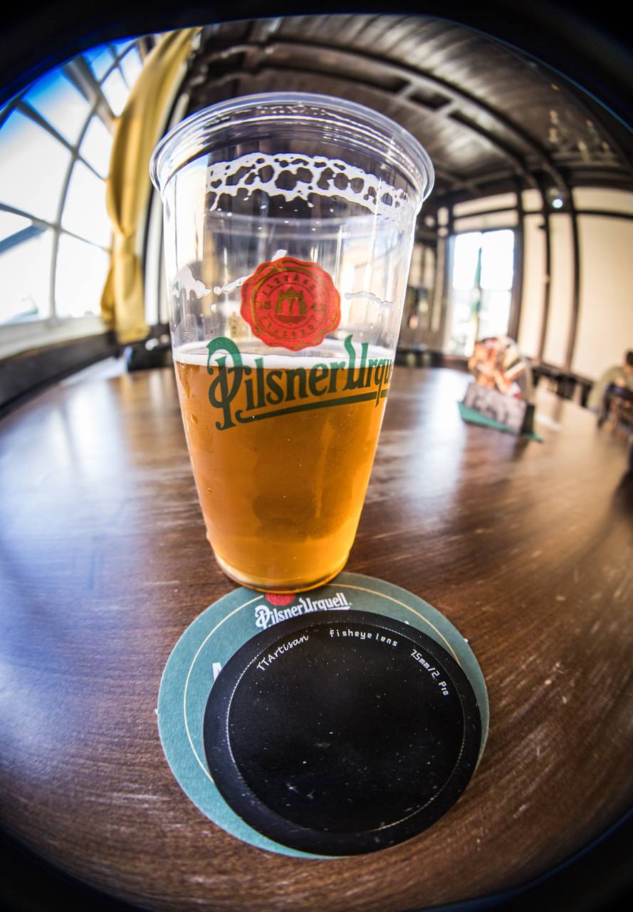 Plzeňský pivovar ožil rapem. MC Gey zaplnil celé nádvoří