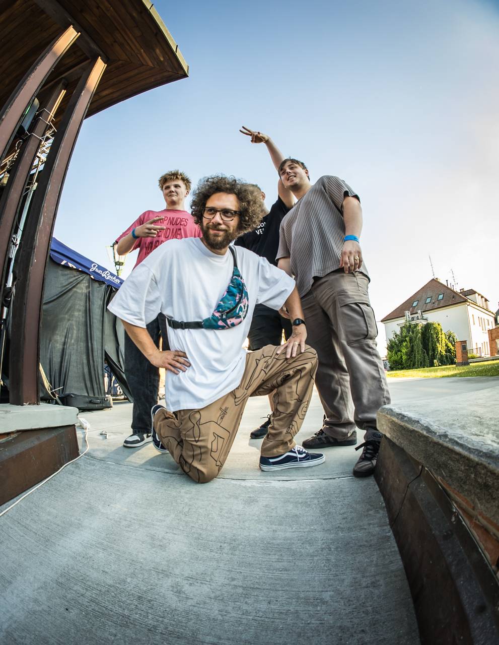 Plzeňský pivovar ožil rapem. MC Gey zaplnil celé nádvoří