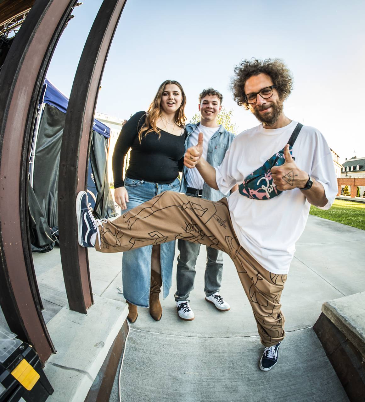 Plzeňský pivovar ožil rapem. MC Gey zaplnil celé nádvoří