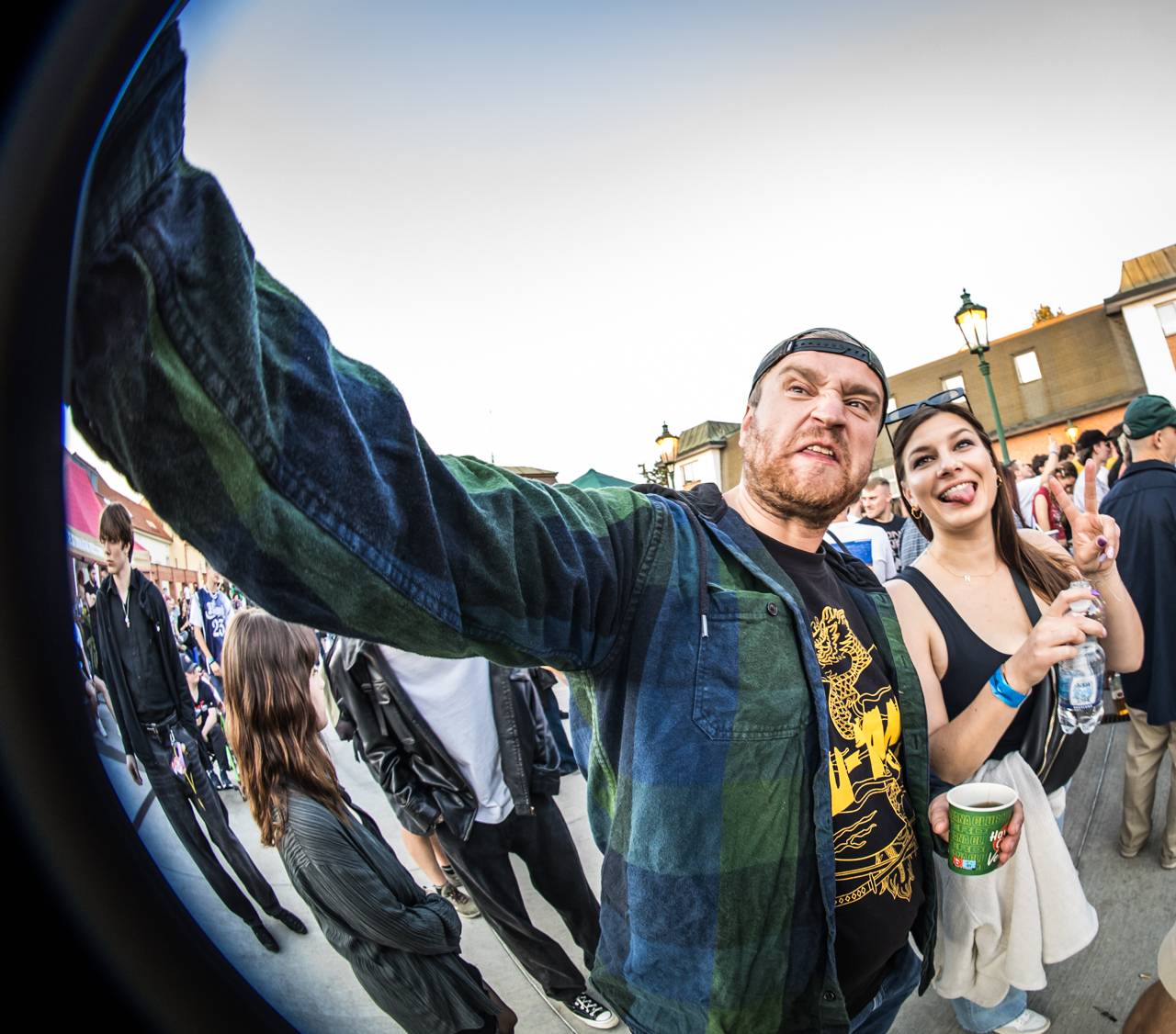 Plzeňský pivovar ožil rapem. MC Gey zaplnil celé nádvoří