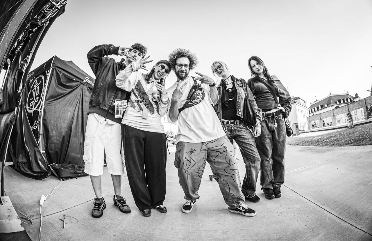 Plzeňský pivovar ožil rapem. MC Gey zaplnil celé nádvoří