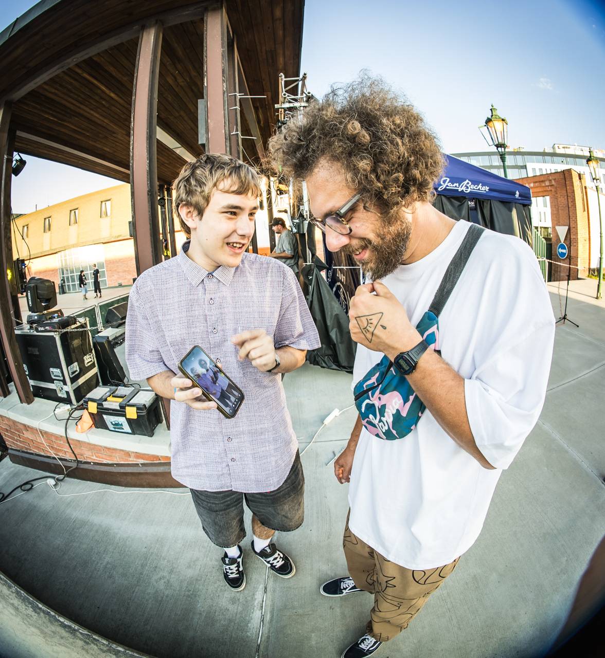 Plzeňský pivovar ožil rapem. MC Gey zaplnil celé nádvoří