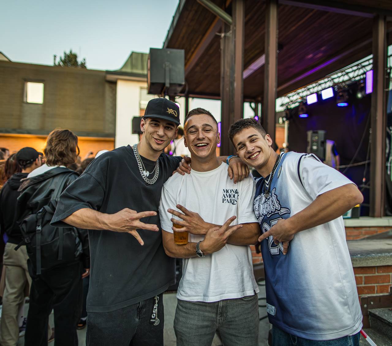 Plzeňský pivovar ožil rapem. MC Gey zaplnil celé nádvoří