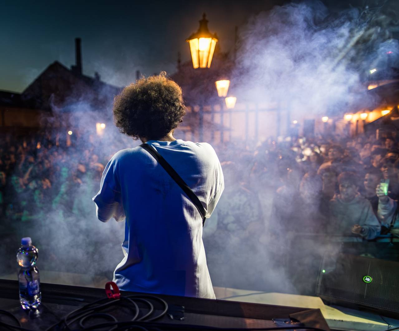 Plzeňský pivovar ožil rapem. MC Gey zaplnil celé nádvoří