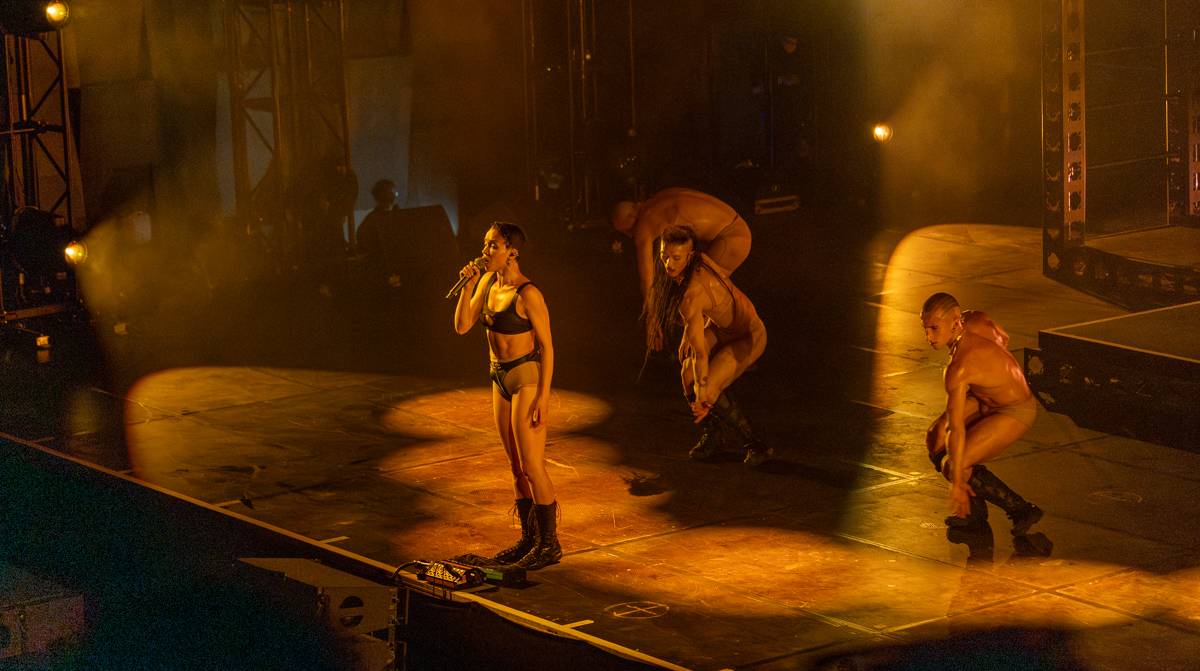 FKA twigs zachytila ve Foru Karlín pocit euforie zrozený skrze umění