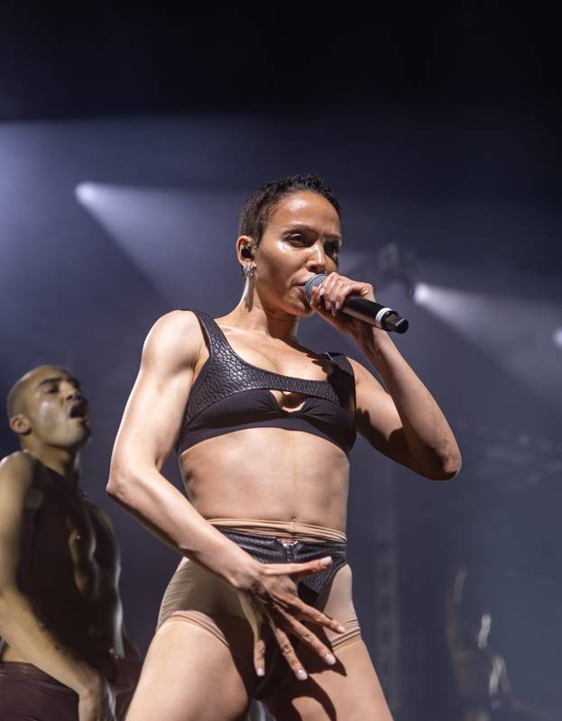 FKA twigs zachytila ve Foru Karlín pocit euforie zrozený skrze umění
