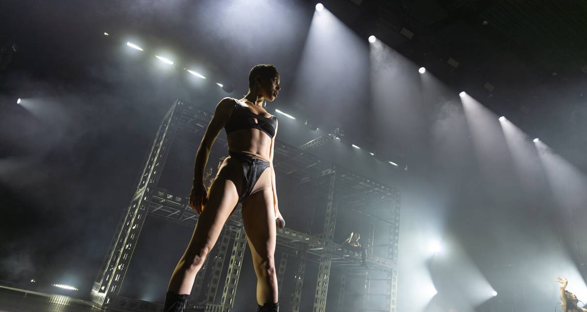 FKA twigs zachytila ve Foru Karlín pocit euforie zrozený skrze umění