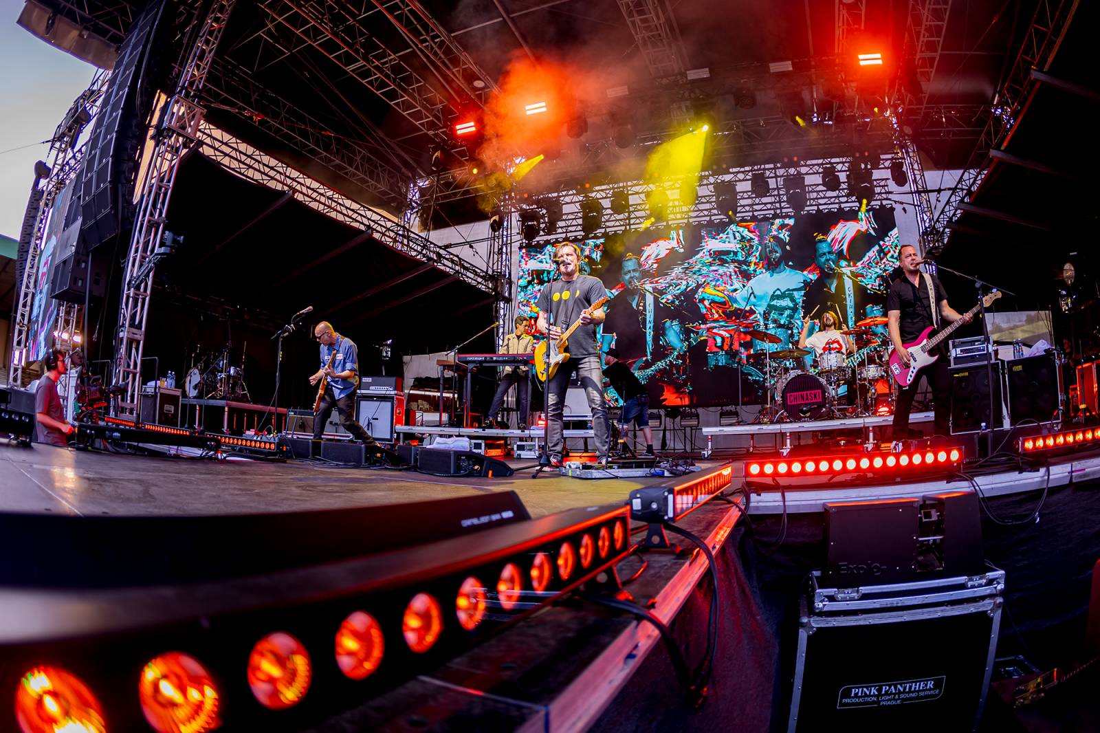 Chinaski zakončili v Brně oslavy třiceti let, doprovodili je bývalí členové i syn Pavla Grohmana