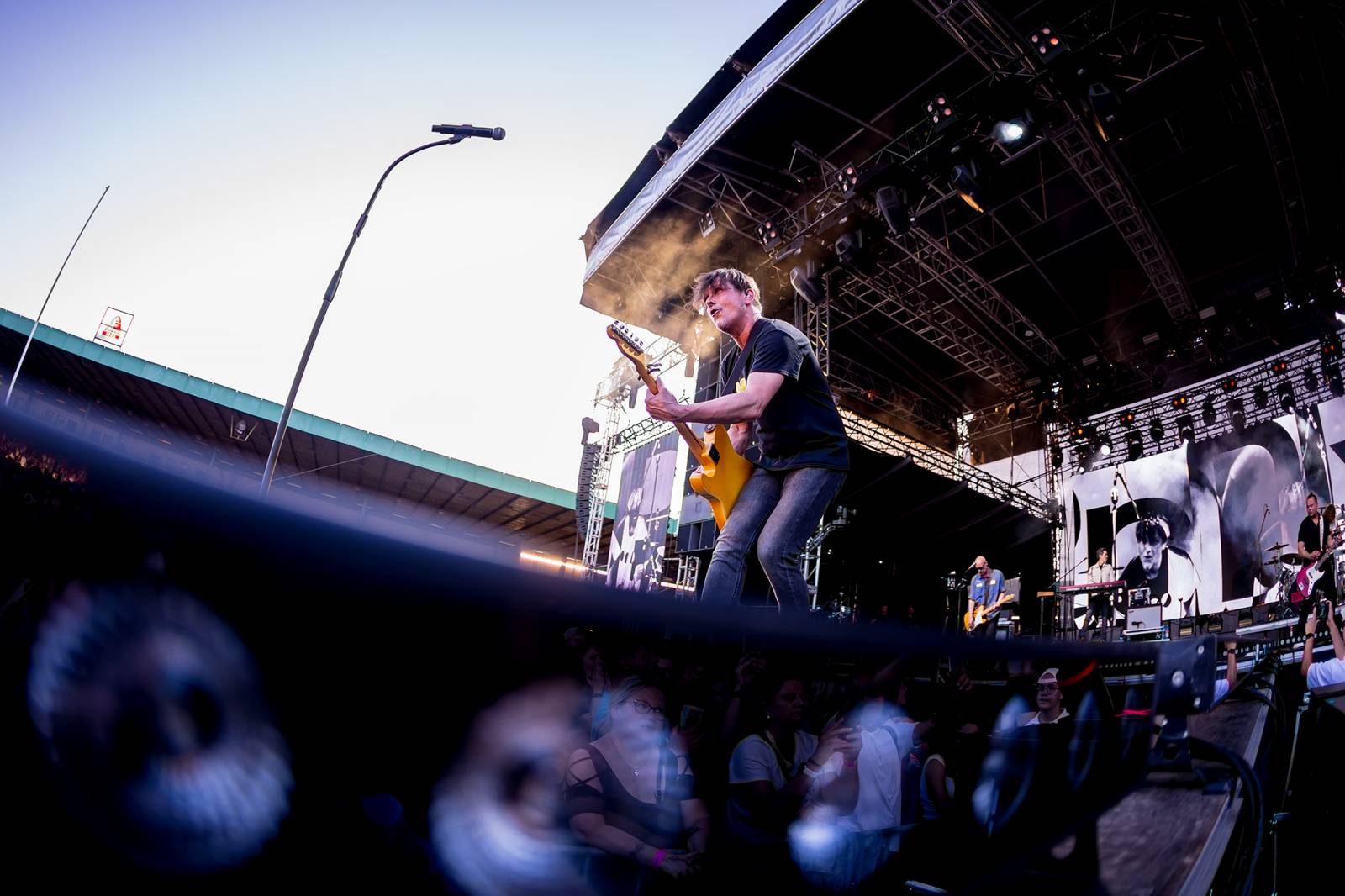 Chinaski zakončili v Brně oslavy třiceti let, doprovodili je bývalí členové i syn Pavla Grohmana