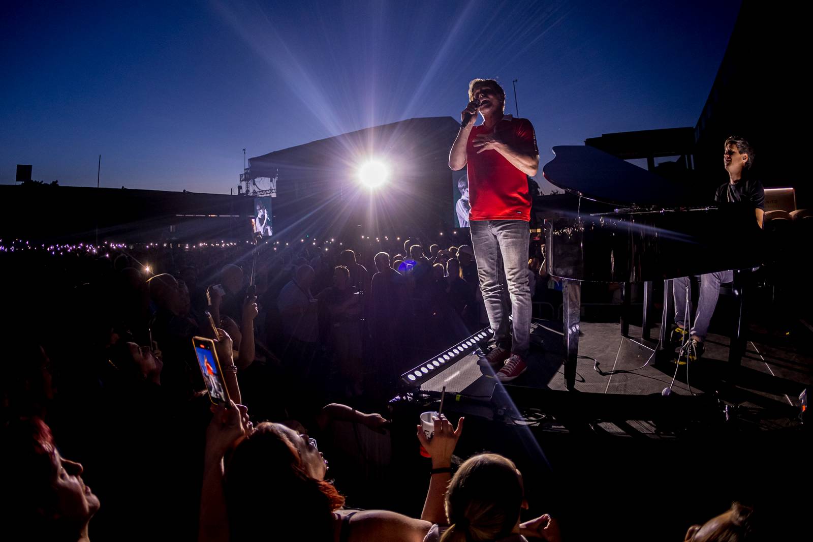 Chinaski zakončili v Brně oslavy třiceti let, doprovodili je bývalí členové i syn Pavla Grohmana