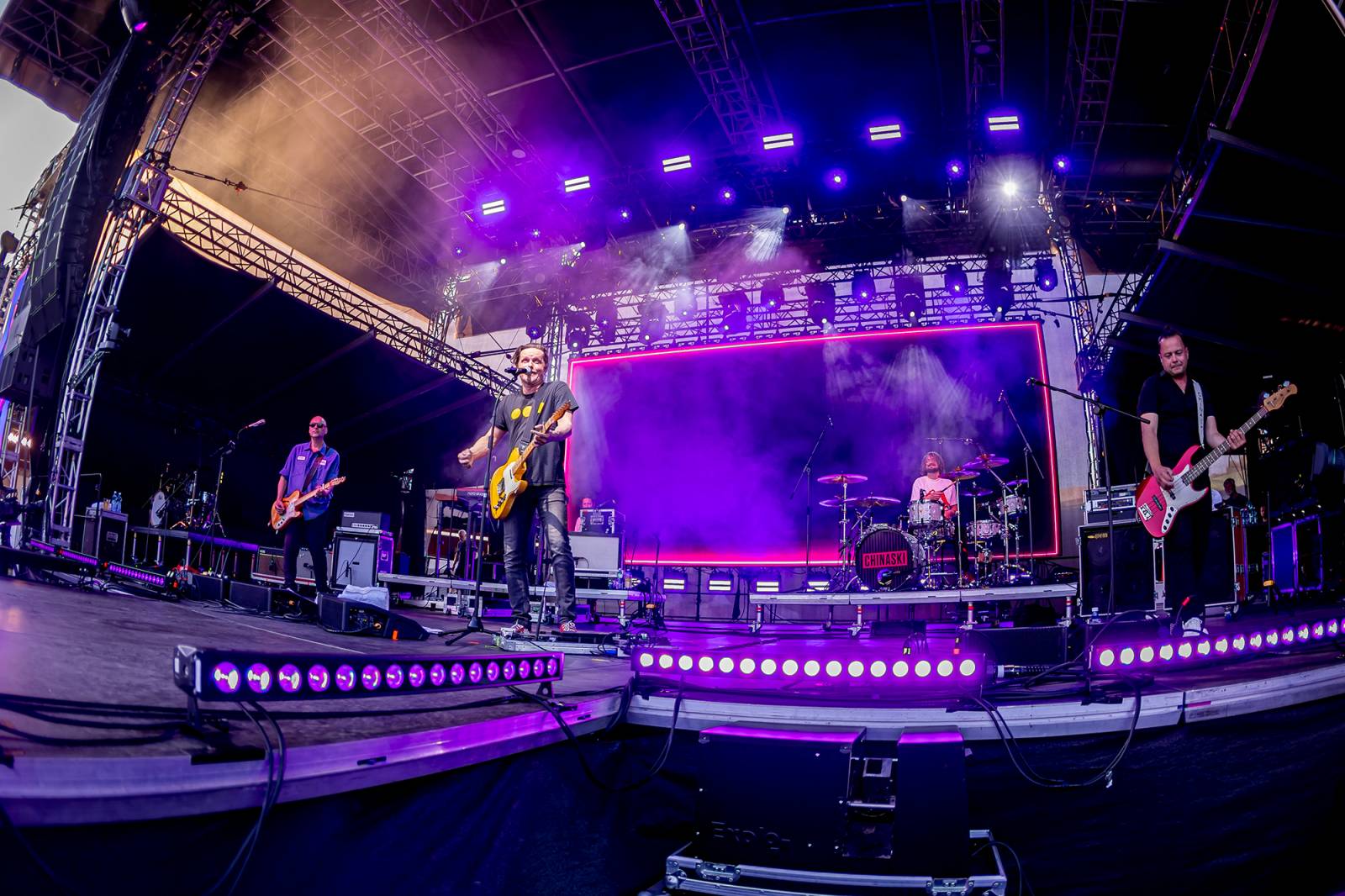 Chinaski zakončili v Brně oslavy třiceti let, doprovodili je bývalí členové i syn Pavla Grohmana