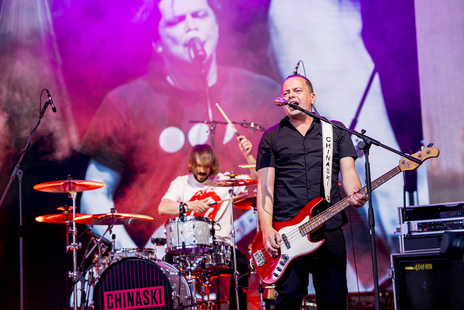 Chinaski zakončili v Brně oslavy třiceti let, doprovodili je bývalí členové i syn Pavla Grohmana