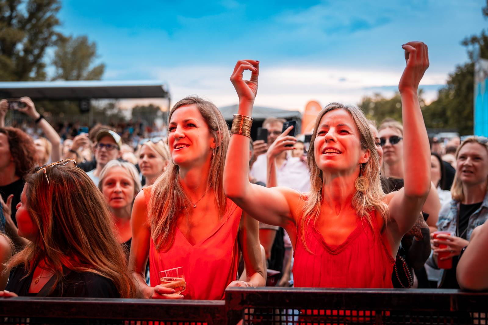 David Koller roztančil Prague Open Air. Déšť fanouškům nevadil, zazněl i Krylův Anděl 