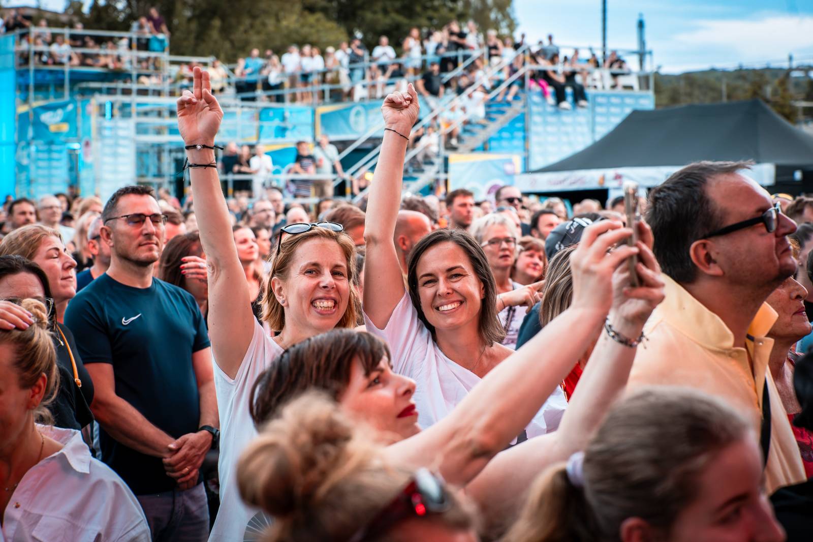 David Koller roztančil Prague Open Air. Déšť fanouškům nevadil, zazněl i Krylův Anděl 
