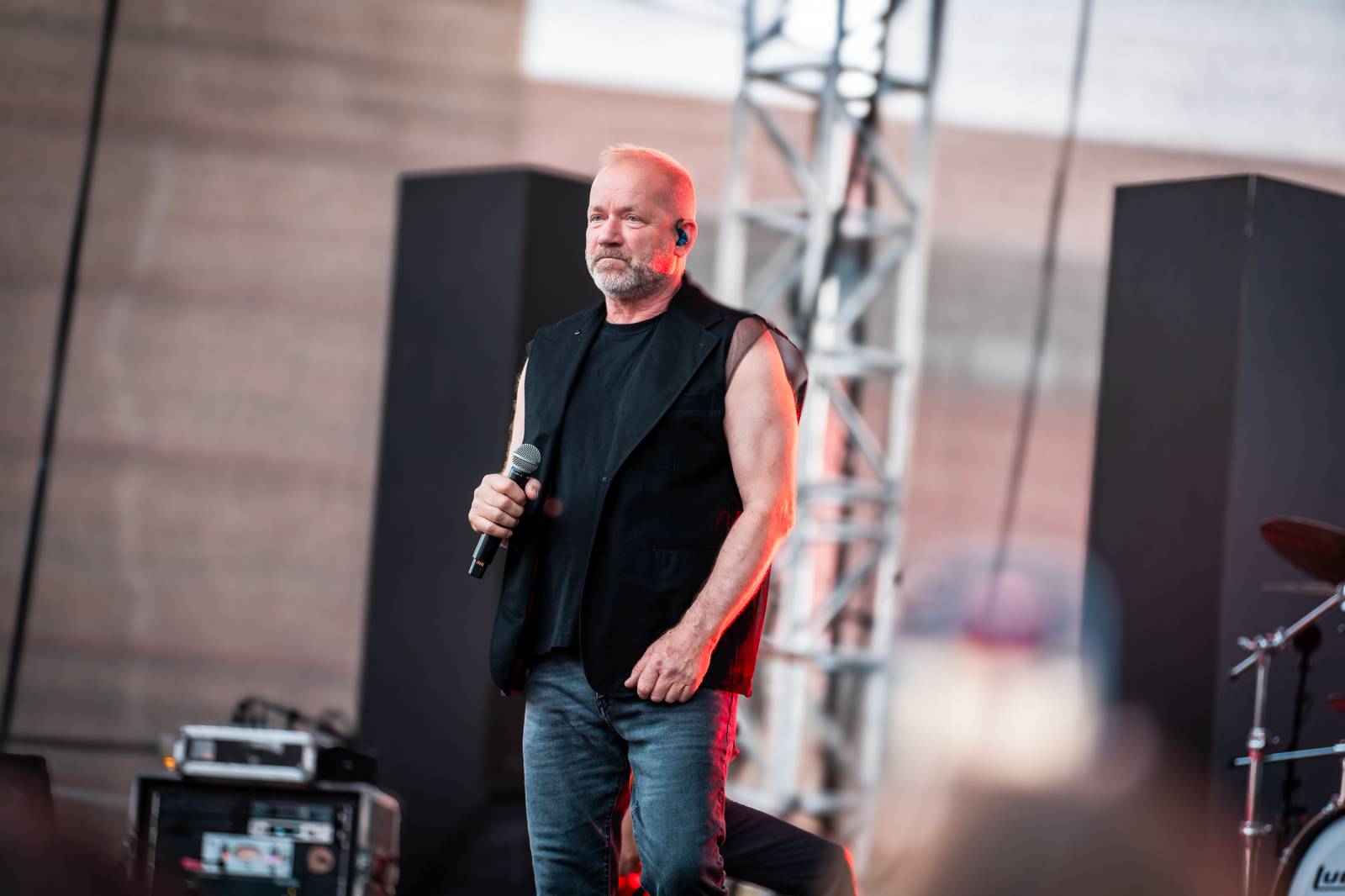 David Koller roztančil Prague Open Air. Déšť fanouškům nevadil, zazněl i Krylův Anděl 