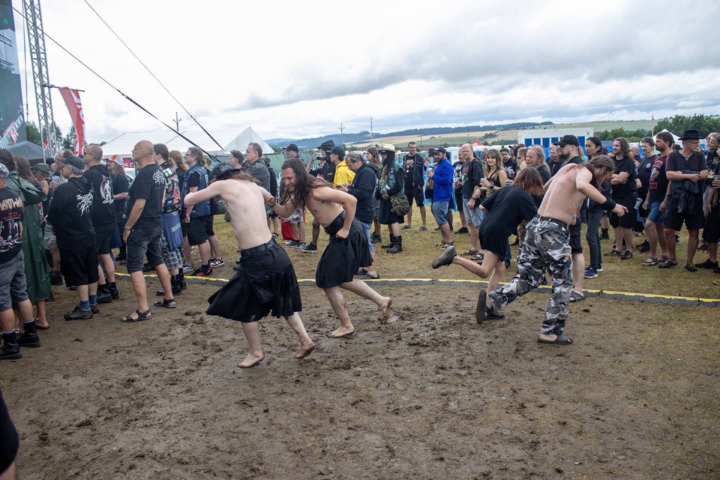 Doro, Tiamat nebo Steve'n'Seagulls. Basinfirefest v pátek nabídl dechberoucí show