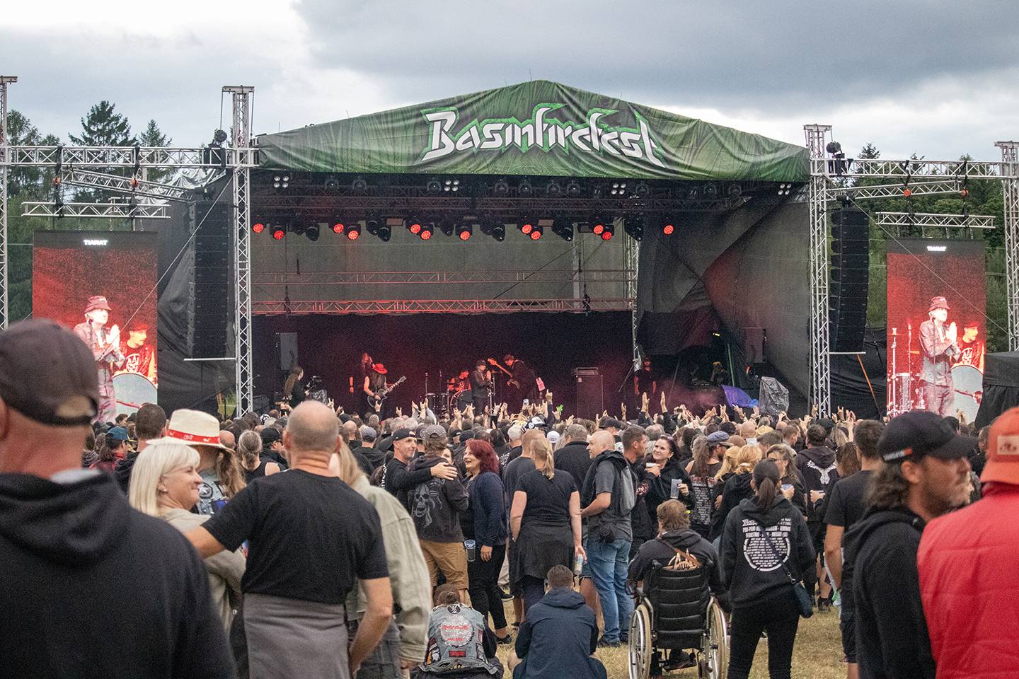 Doro, Tiamat nebo Steve'n'Seagulls. Basinfirefest v pátek nabídl dechberoucí show