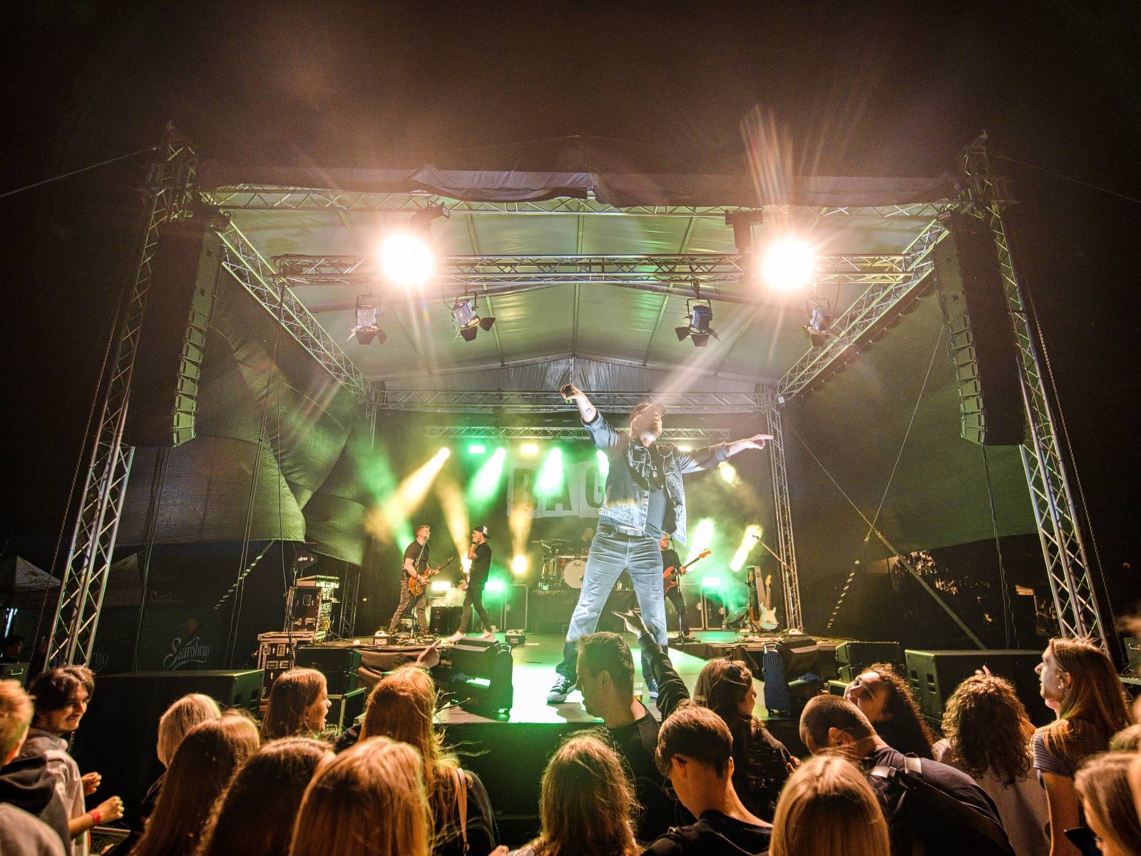 Bagr s Michalem Šafratou zahájil v Třebíči prázdniny