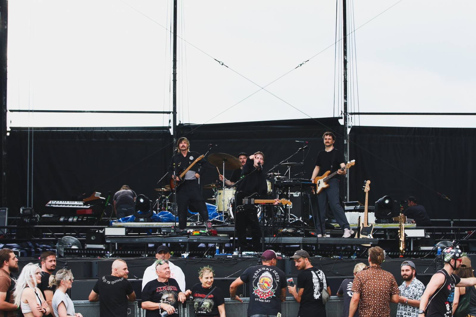 Mighty Sounds odstartoval. Skákačka s Irie Révoltés, noční FiXa a pohodička s Rat Boy