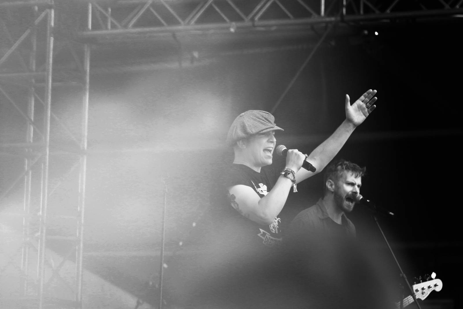 Mighty Sounds odstartoval. Skákačka s Irie Révoltés, noční FiXa a pohodička s Rat Boy