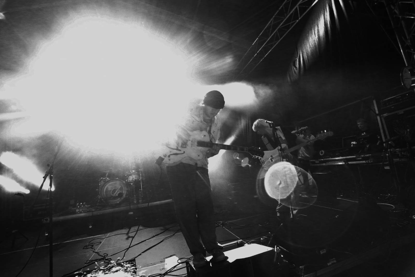 Mighty Sounds odstartoval. Skákačka s Irie Révoltés, noční FiXa a pohodička s Rat Boy