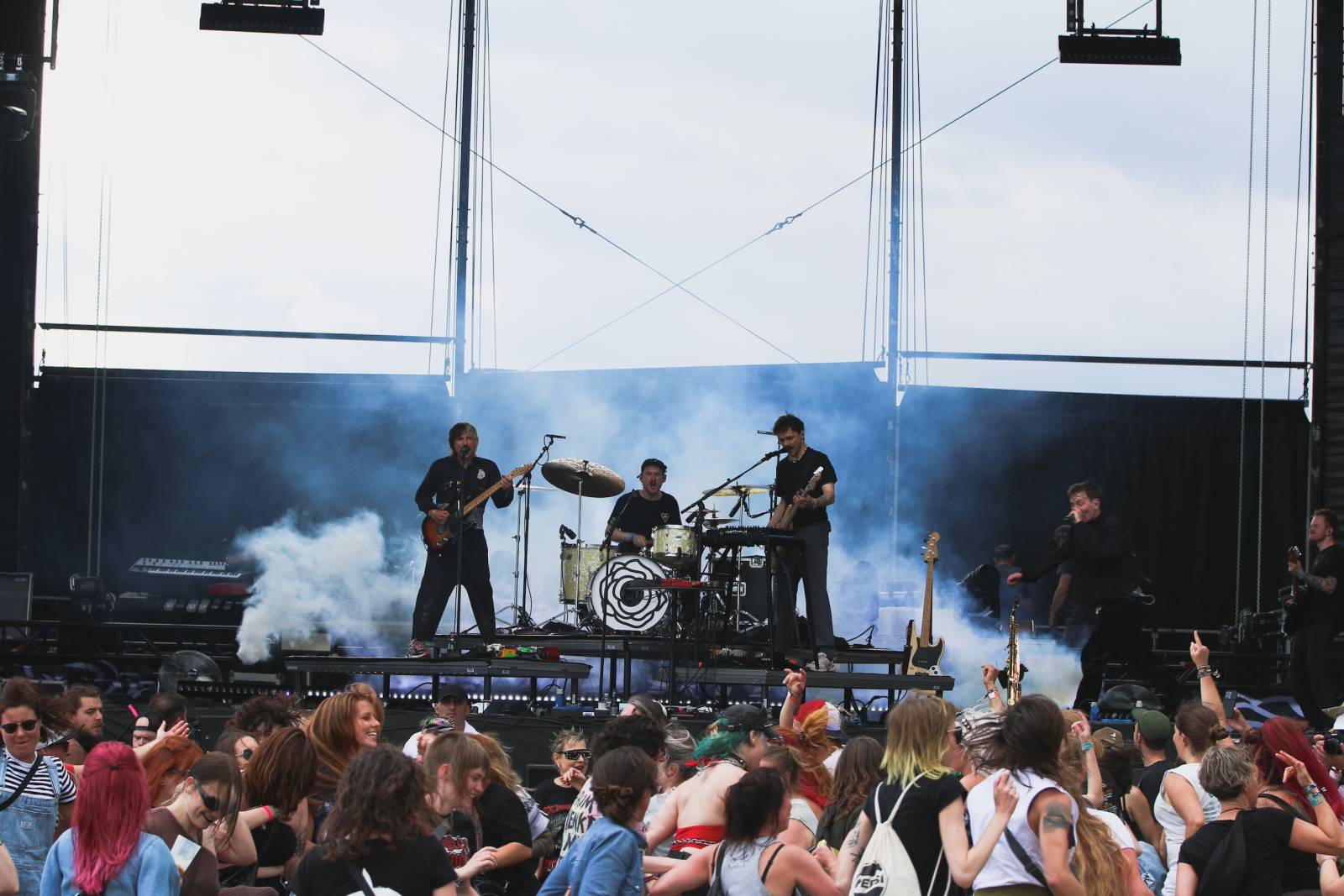 Mighty Sounds odstartoval. Skákačka s Irie Révoltés, noční FiXa a pohodička s Rat Boy