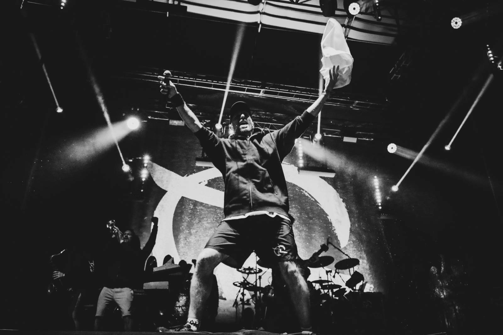 Mighty Sounds odstartoval. Skákačka s Irie Révoltés, noční FiXa a pohodička s Rat Boy