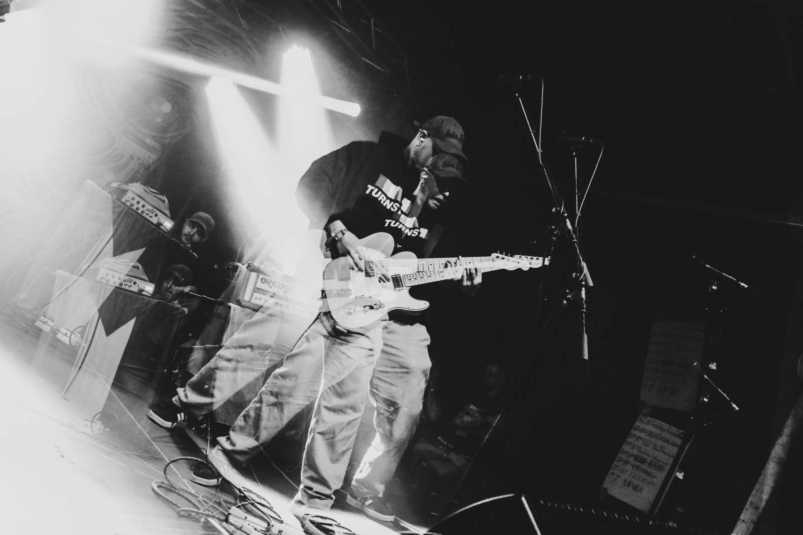 Mighty Sounds odstartoval. Skákačka s Irie Révoltés, noční FiXa a pohodička s Rat Boy