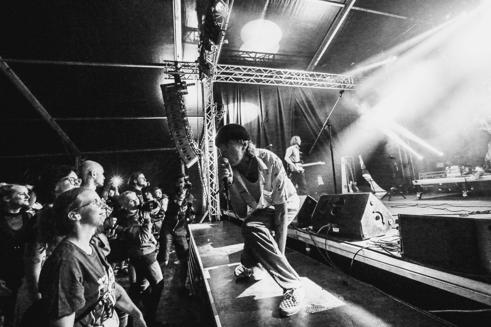 Mighty Sounds odstartoval. Skákačka s Irie Révoltés, noční FiXa a pohodička s Rat Boy