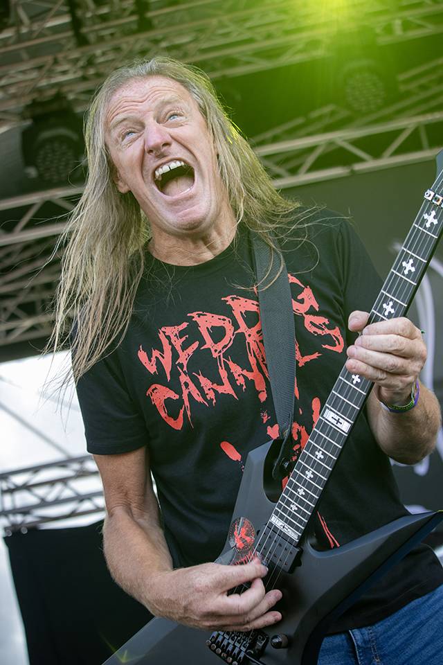 Basinfirefest vyvrcholil: Průhledná baskytara D-A-D, italští šílenci Master Boot Record i americká superkapela The Dead Daisies