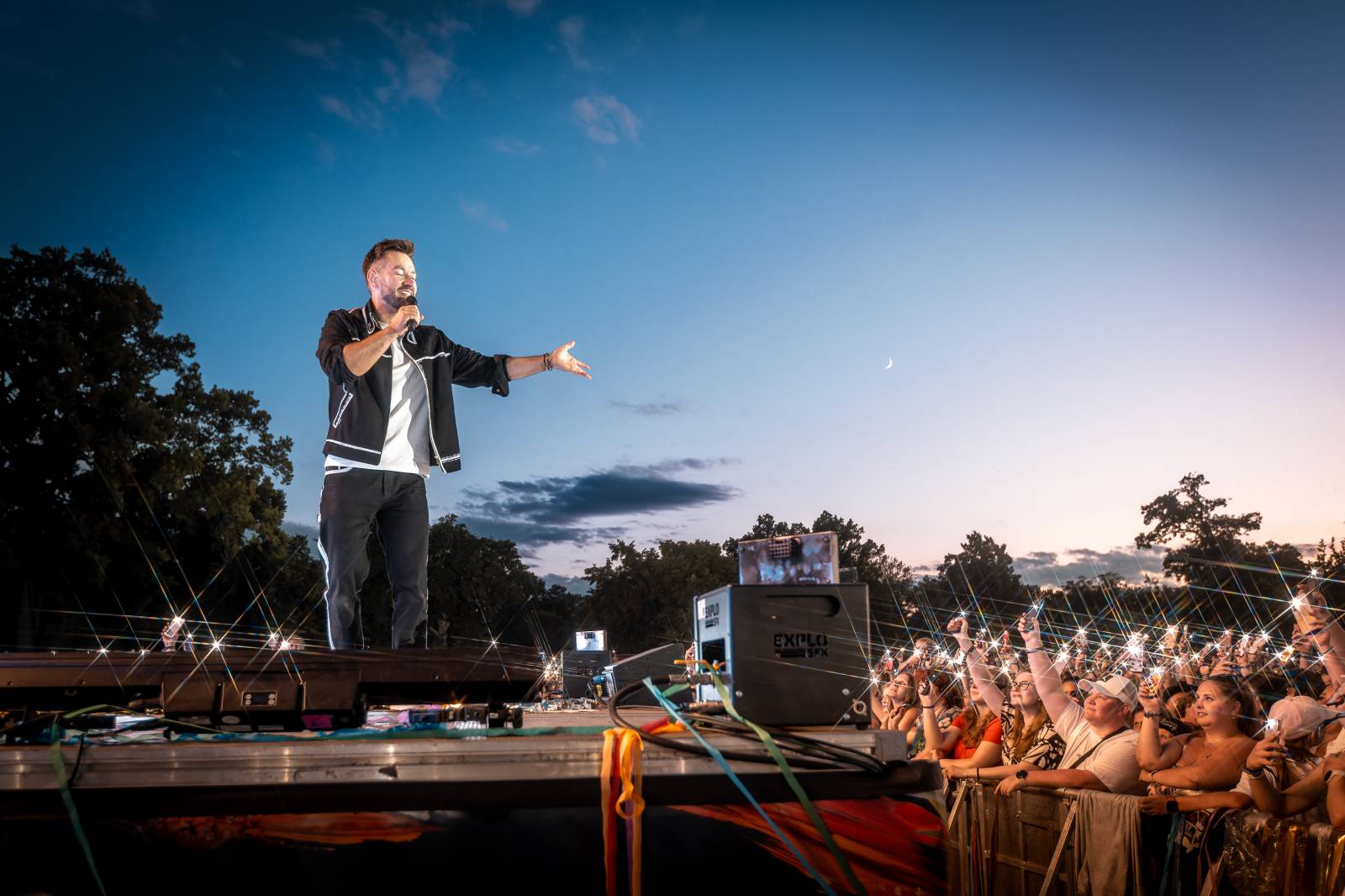 Marek Ztracený je zpátky. Po dvou letech vyrazil na turné, hostem v Praze byla Kateřina Marie Tichá