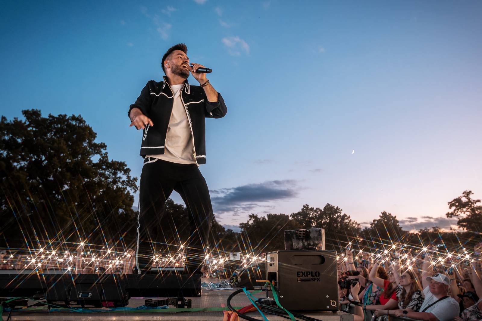 Marek Ztracený je zpátky. Po dvou letech vyrazil na turné, hostem v Praze byla Kateřina Marie Tichá